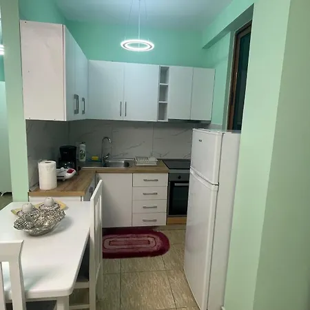 Oresti Apartment